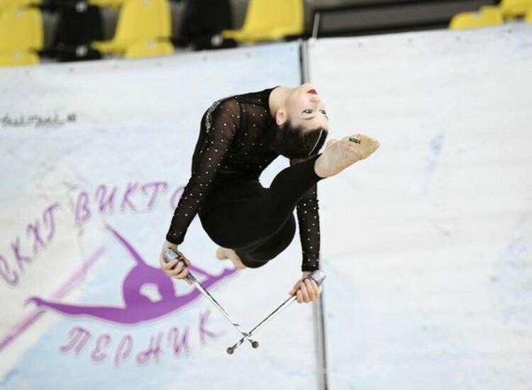 При изключителен интерес от участници и публика премина шестото издание на Международния турнир по художествена гимнастика „Кракра къп“