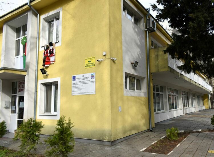 Осигуряват нови места за деца в ясли и градини в Асеновград 