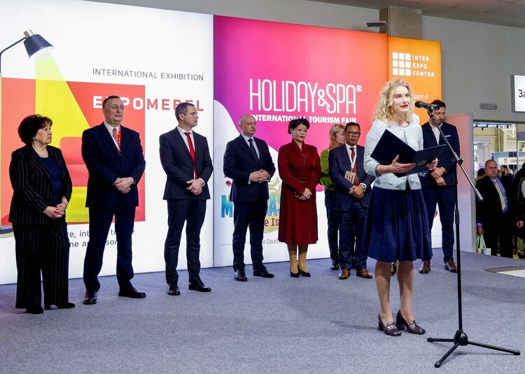 Зарица Динкова, министър на туризма на Република България