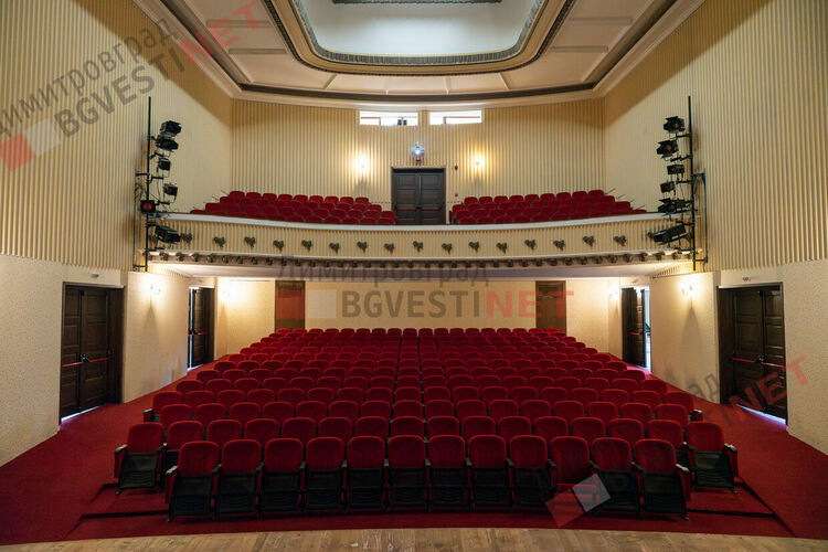 Приключи ремонта на емблематичния за града културен дом "Химик"