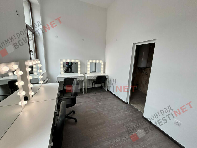 Приключи ремонта на емблематичния за града културен дом "Химик"