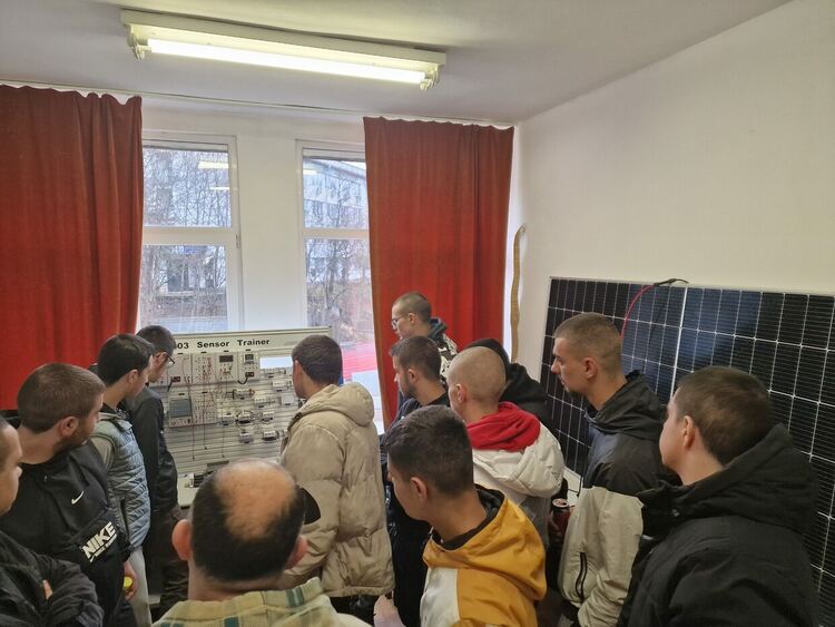 Физико-технологичният факултет към ПУ "Паисий Хилендарски" стартира кандидатстудентската си кампания