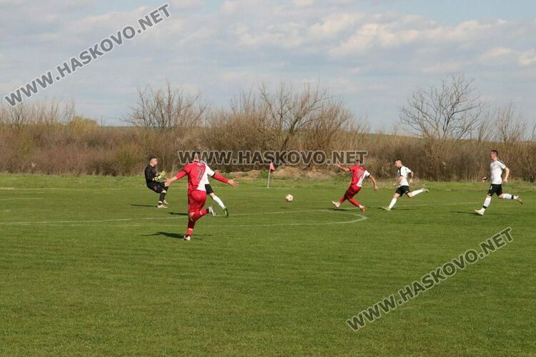 "Саяна Хасково" победи "Атлетик" и продължава напред в турнира за аматьорската купа