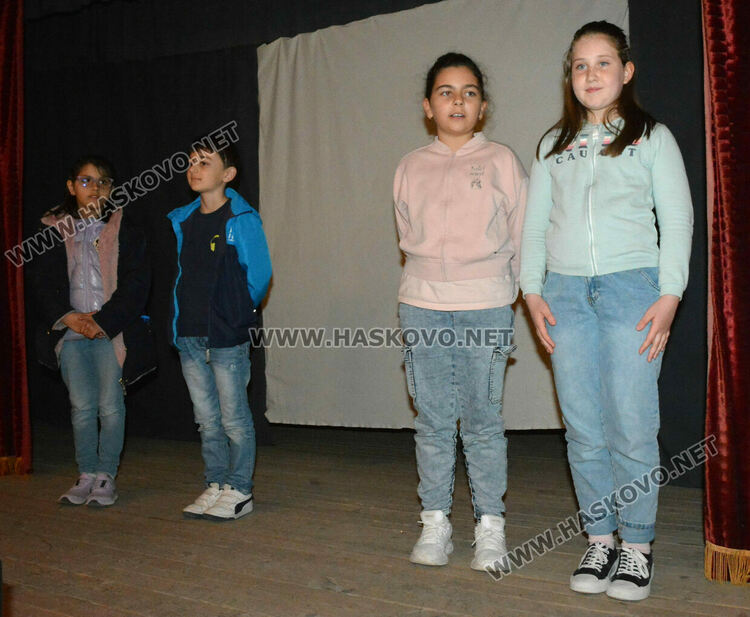 Стотици мекичета омесиха и раздадоха в с. Въгларово