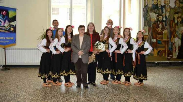 СУ "Отец Паисий" бе домакин на проява от Месеца на Америка в Кърджали, посрещна заместник посланика на САЩ