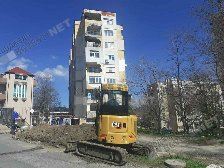 Живущи в блокове 51 и 52А във „Възрожденци“ изразиха недоволство срещу строеж на метри от домовете им