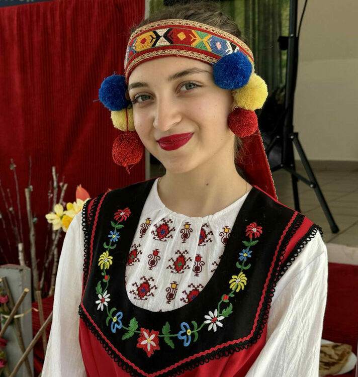 Пресъздадоха обичаят Лазаруване в ОУ "Шандор Петьофи" в Хасково