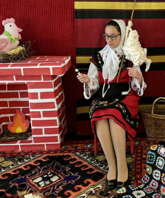 Пресъздадоха обичаят Лазаруване в ОУ "Шандор Петьофи" в Хасково