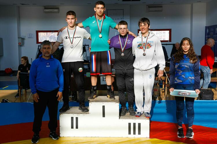 Три титли за борците от региона на държавното първенство за юноши