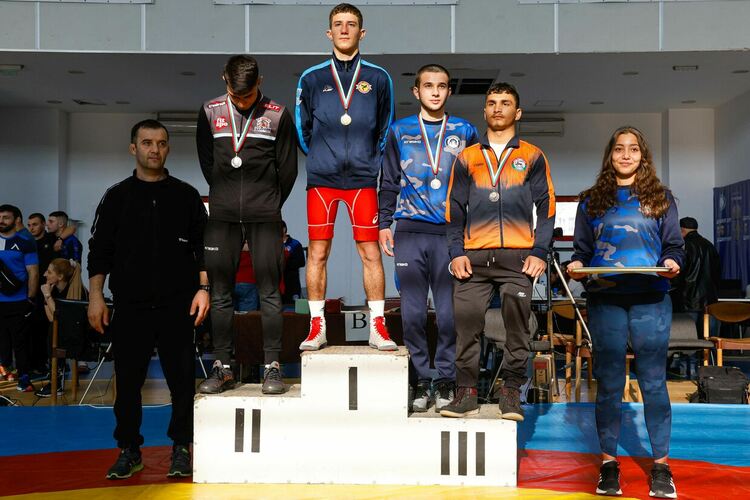 Три титли за борците от региона на държавното първенство за юноши