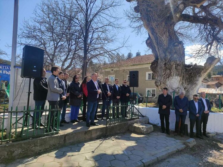 В Барутин с възпоменателен митинг бе отбелязана 52-та годишнина от Възродителния процес