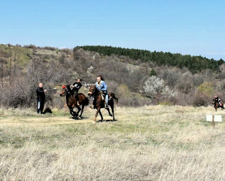 Проведоха се Тодоровите кушии край Асеновград 