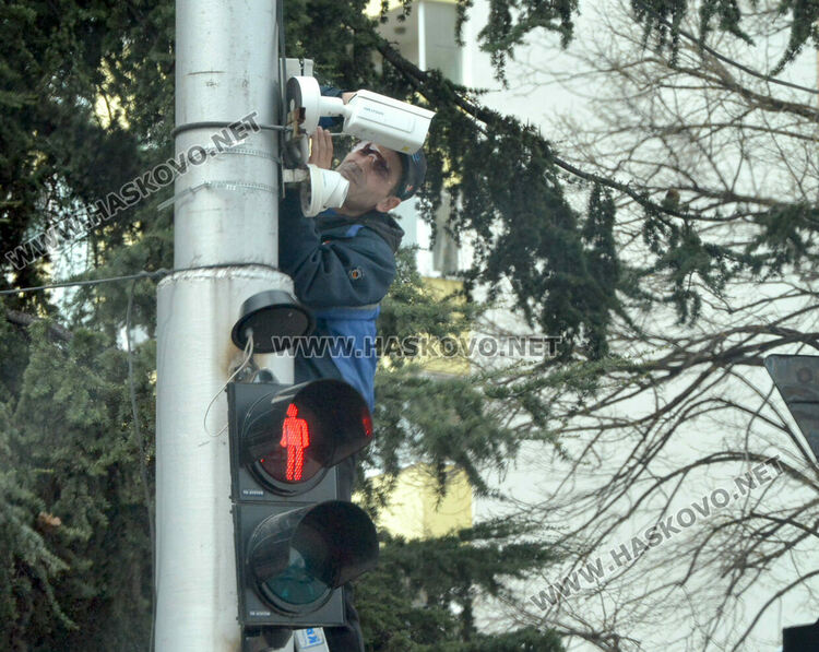 251 камери за видеонаблюдение следят за нередности в градската среда на Хасково