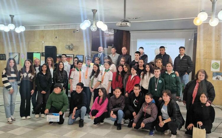 СУ "Свети княз Борис I" победи в математическото състезание