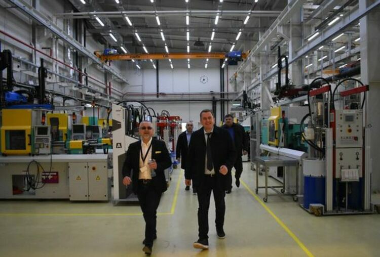 Новите производствени мощности на завода на „Трелеборг Сийлинг Солюшънс България“ в Перник бяха открити днес