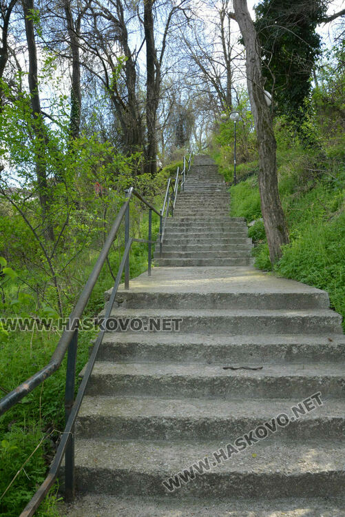 Община Хасково предвижда ремонт на стълбище, подпорна стена и улица 