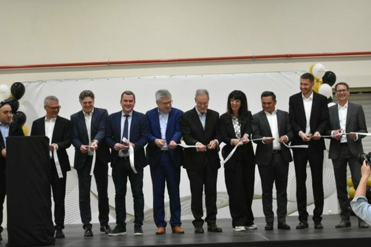 Новите производствени мощности на завода на „Трелеборг Сийлинг Солюшънс България“ в Перник бяха открити днес