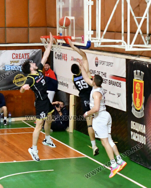 Баскетболният „Хасково“ се справи с „Академик“
