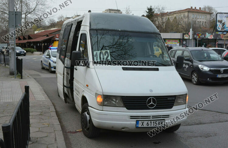 Жена падна и пострада при слизане от градски транспорт в Хасково