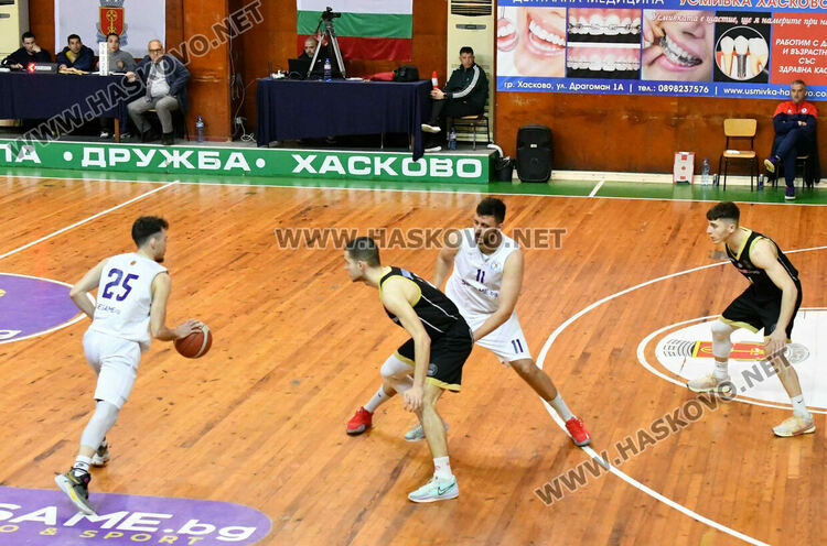 Баскетболният „Хасково“ се справи с „Академик“