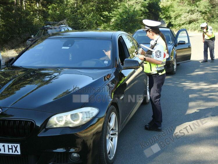 Специализирана операция на полицията в Кърджалийско,двама останаха без книжки