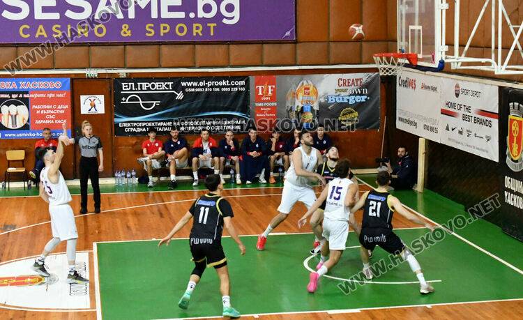 Баскетболният „Хасково“ се справи с „Академик“