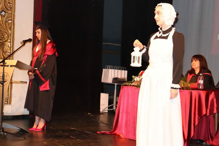 50 абсолвенти от Хасково с диплома за „Медицинска сестра“ и „Акушерка“ 