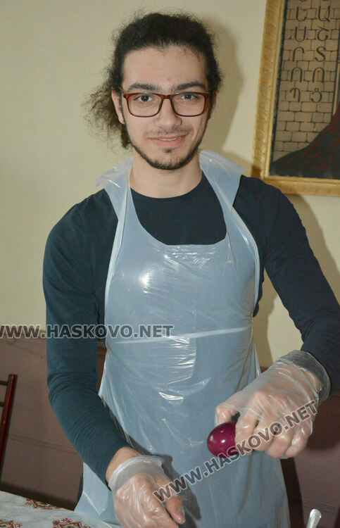 Арменците в Хасково боядисаха яйца за Великден