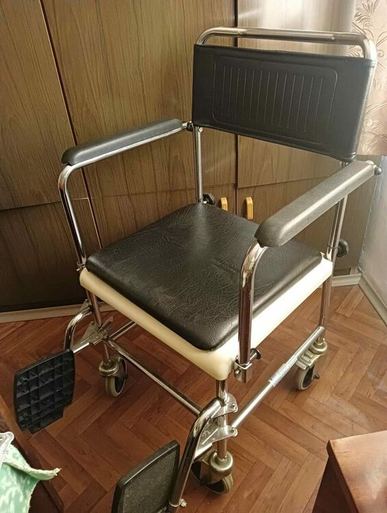 Търсят се инвалидни колички!