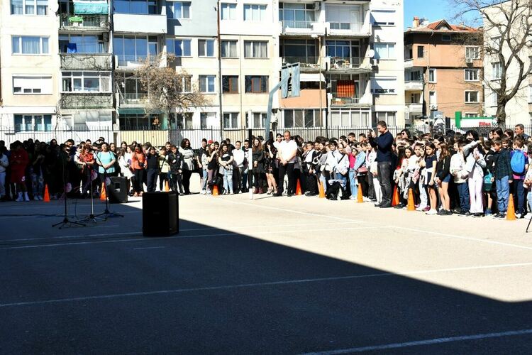 ОУ "Петко Каравелов" в Асеновград на 113 години 