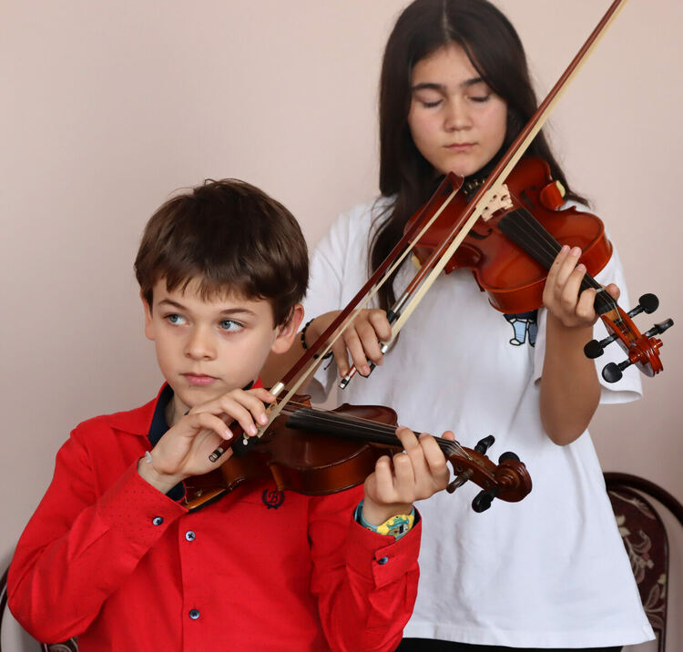 „Музикален калейдоскоп“ представи новооткрити музикални таланти от община Хасково 