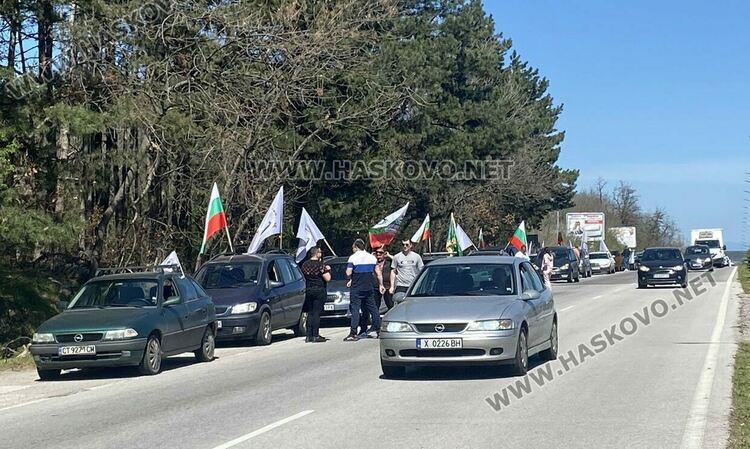 За четвърти път миньори и енергетици от Старозагорско тръгнаха на протестно автошествие