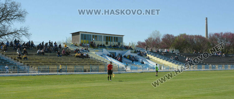 “Димитровград” направи равен с “Несебър” и завърза интригата 