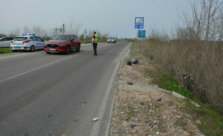 Жена пострада при катастрофа край Хасково