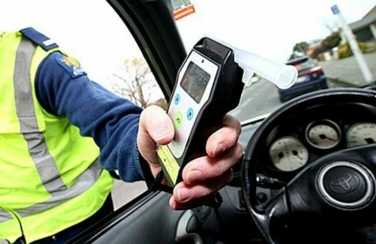 За управление на МПС след употреба на алкохол е задържан 56-годишен от Ерма река