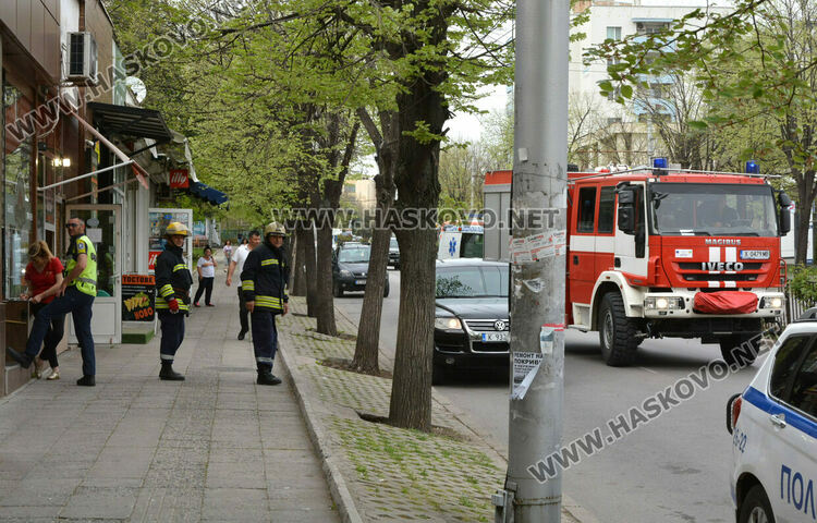 Пламна пещта в „Пещите“ в Хасково, пожар избухна в стар магазин