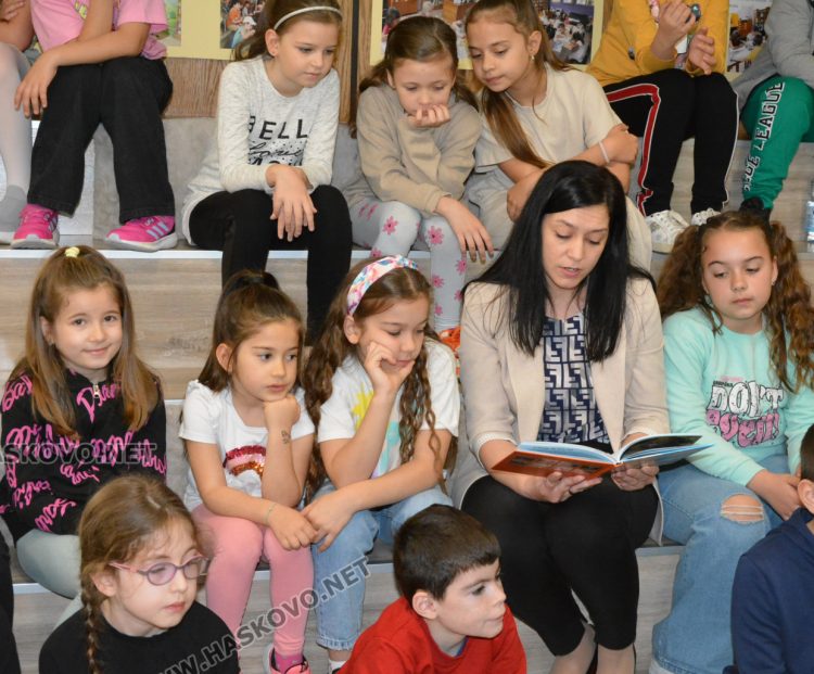 "Маратон на четенето" в хасковската библиотека до края на месеца