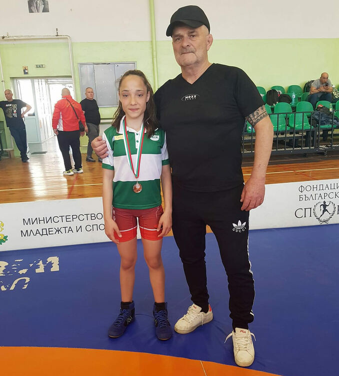 Вицешампионска титла за Зорка Делчева от Държавното първенство по борба