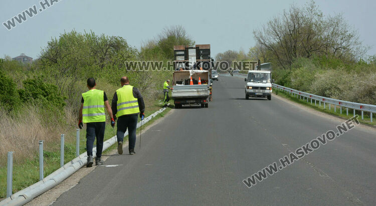 Слагат мантинели на пътя към Конуш заради нерегламентирания пазар