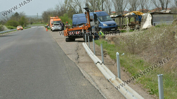Слагат мантинели на пътя към Конуш заради нерегламентирания пазар