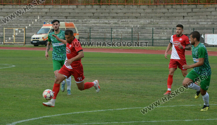 Силно второ полувреме донесе нова победа за „Саяна Хасково“