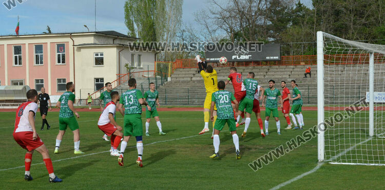 Силно второ полувреме донесе нова победа за „Саяна Хасково“