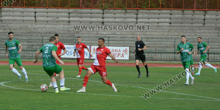 Силно второ полувреме донесе нова победа за „Саяна Хасково“