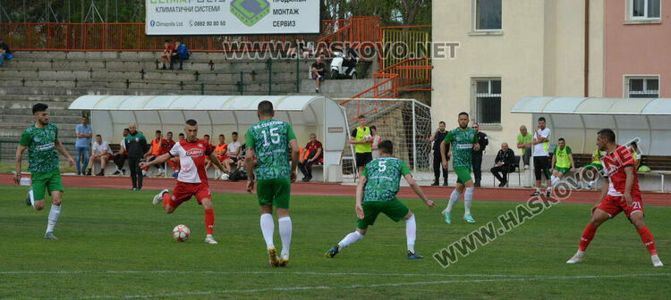 Силно второ полувреме донесе нова победа за „Саяна Хасково“