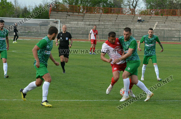 Силно второ полувреме донесе нова победа за „Саяна Хасково“