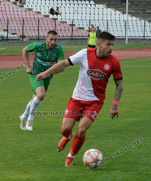 Силно второ полувреме донесе нова победа за „Саяна Хасково“