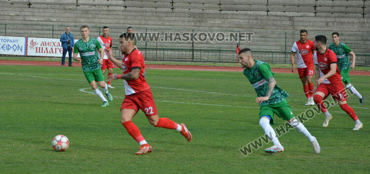 Силно второ полувреме донесе нова победа за „Саяна Хасково“