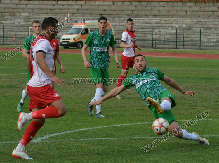 Силно второ полувреме донесе нова победа за „Саяна Хасково“