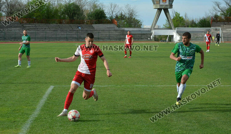 Силно второ полувреме донесе нова победа за „Саяна Хасково“