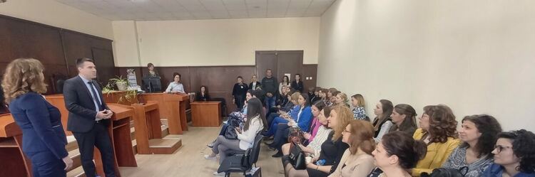 Съдии от Кърджали и Хасково обменят опит в работна среща